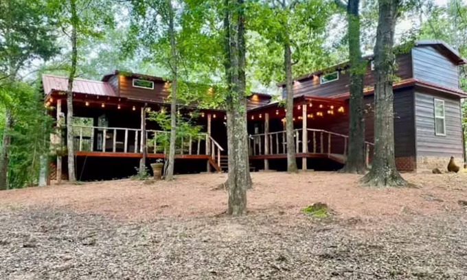 Canton Cabin | Heavenly Escape in the forest- Under the Stars-Tiny Home near Canton, Tx #2!