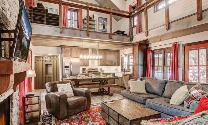 Rancho Bijou House | Relaxing Retreat: Heavenly Hideaway with Hot Tub & Ocean View
