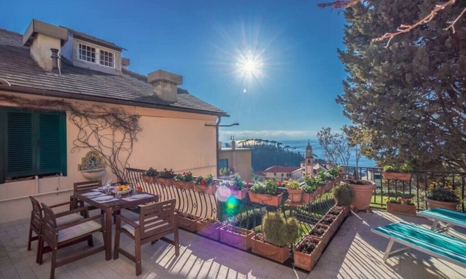 Camogli Apartment | Heavenly House: Sea View with Terrace, Parking & Wifi