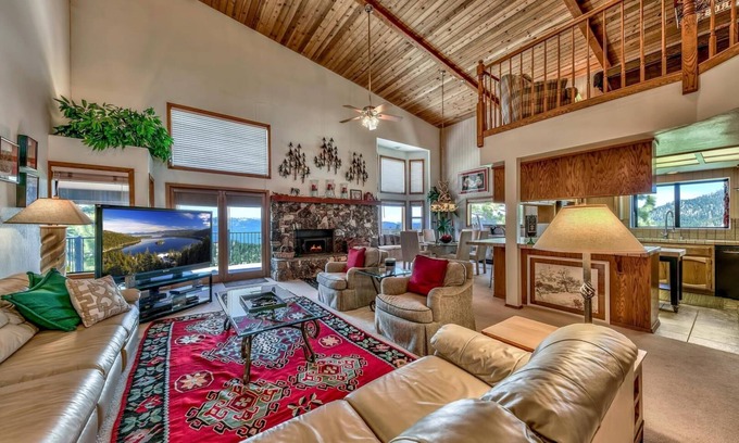 Tahoe Village Condo | Scenic Tahoe Condo: Breathtaking Views, Pool & Hot Tub
