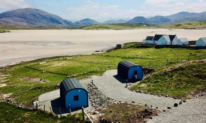 Ardroil Cabin | Discover Heb Pods - Exceptional Guest Rated Retreat in Uig