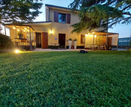 Misano Adriatico House | Beautiful Hebe Home Misano Adriatico with Ocean Views