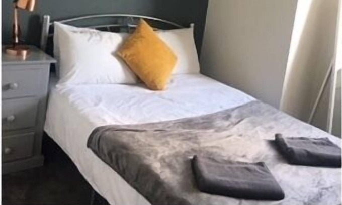 Goole Apartment | Heber Apartment, Apartment 6 (18 Heber Terrace)