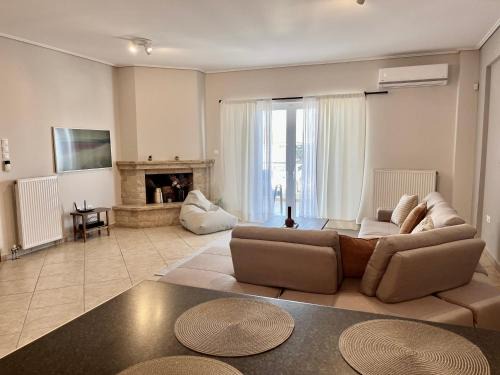 Spata-Artemida Apartment | Convenient Hector Apartment Near Airport with Dining Options