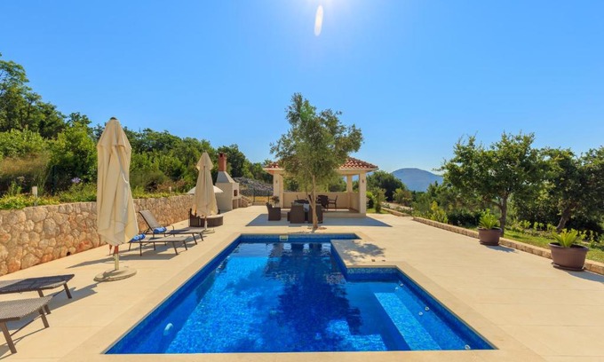 Orasac Villa | Discover Hedera Estate: Villa Hedera VII with Ocean View