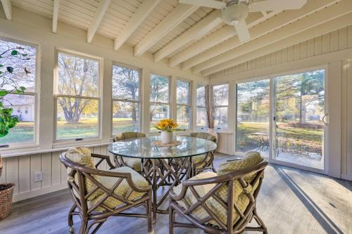 Granger House | Ideal Granger Hedge House with Sunroom and Yard Games