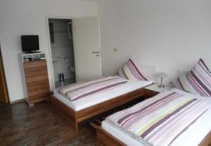 Schramberg Hotel | Hefterwaldstüble: Pet-Friendly Retreat with Family Dining