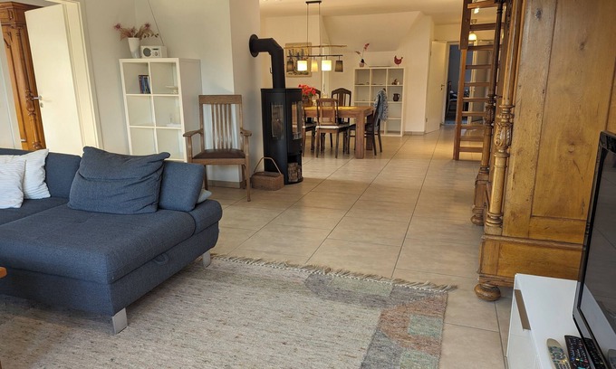 Himbergen Apartment | Elegant Heide Wendland Apartment with Spa and Garden Oasis