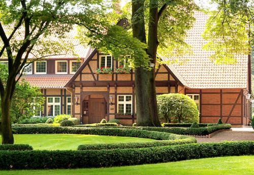 Telgte Hotel | Pet Friendly Heidehotel Waldhütte with Breakfast & Kitchen