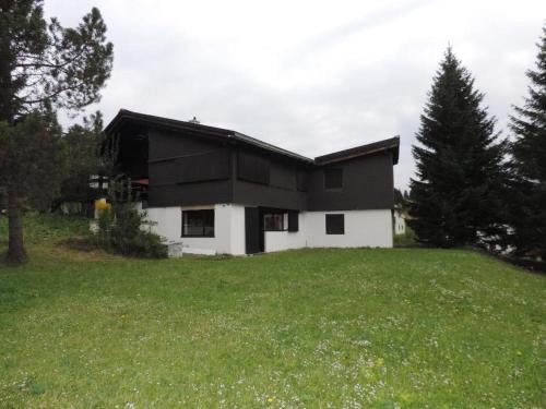 Valbella Apartment | Experience Heidsee: Pet-Friendly Retreat for Families