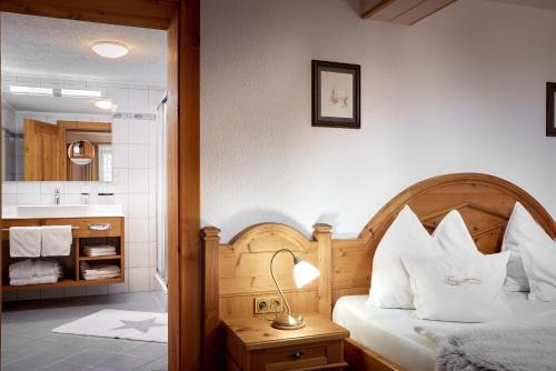 Stuhlfelden House | Oceanfront Relaxation at Pension Heilbad Burgwies