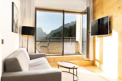 Schroecken Apartment | Inviting Heimat 1495m Appartement with Family-Friendly Amenities
