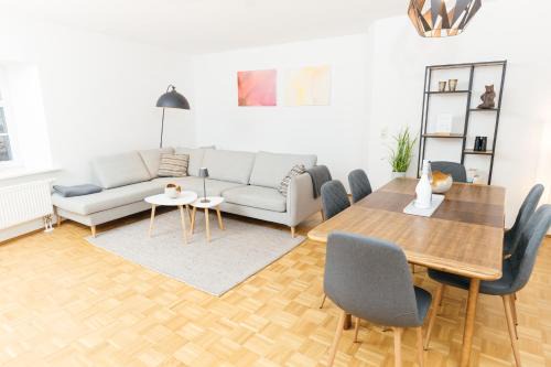 Wangen im Allgaeu Apartment | Top-Rated HEIMATEL - Ferienwohnung Frauentor with Pet-Friendly Amenities