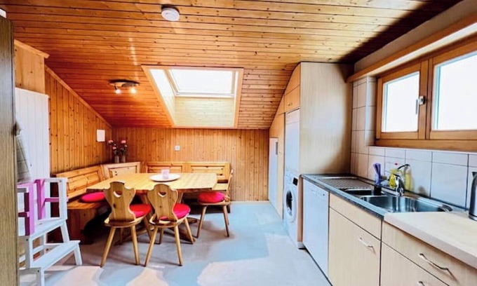 Brienzwiler Apartment | Cozy Heimet im Berner Oberland with Spa and Hot Tub
