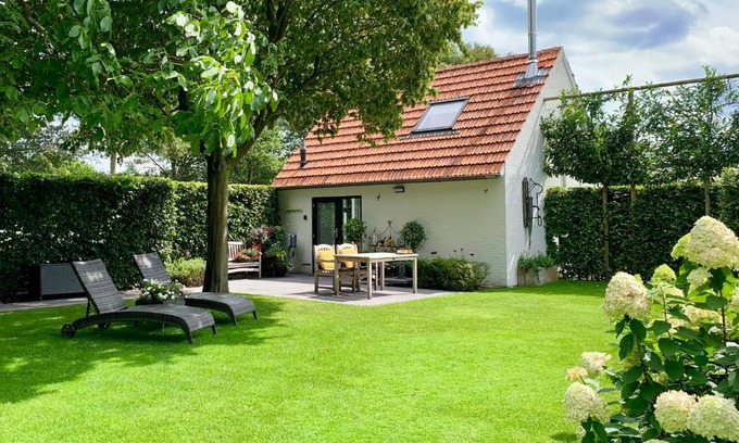 Heythuysen House | Oceanfront Bed & Breakfast Heitse with Stunning Views
