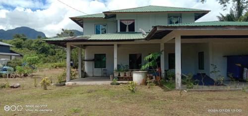 Mulu House | Cozy Helena Homestay: Perfect for Families with Breakfast