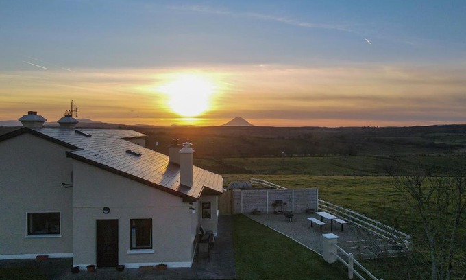 Ballintober House | Child-Friendly Retreat at Helen's Self Catering, Rated 9.6