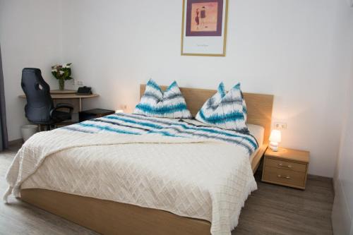 Kirchbach-Zerlach Apartment | Pet-Friendly Helis Gästezimmer with Exceptional 9/10 Rating