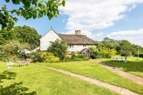 Barns Green House | Delightful Stay at Hell Fyre 1594 by Inspire Stays