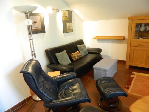 Moehnesee Apartment | Spacious Helle 1Obergeschosswohnung with Family-Friendly Perks