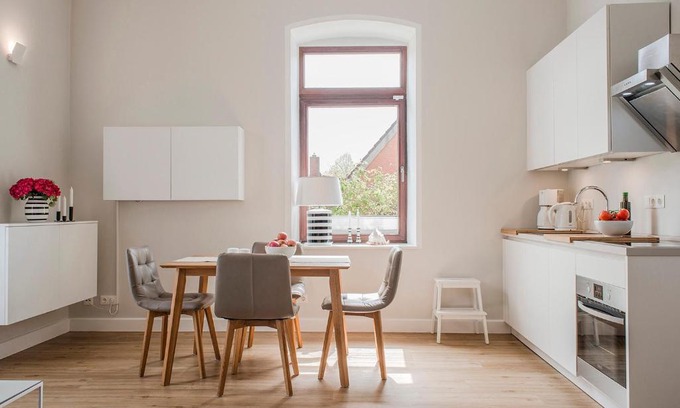 Lemkenhafen Apartment | Cozy Helle Stuuv with Kitchen - Guest Rated 8/10!