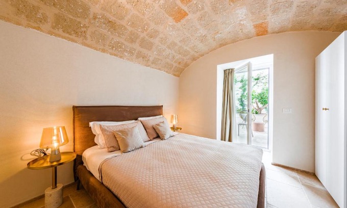 Monopoli Apartment | Experience Palazzo Clemente: Self-Catering Suites Awaits