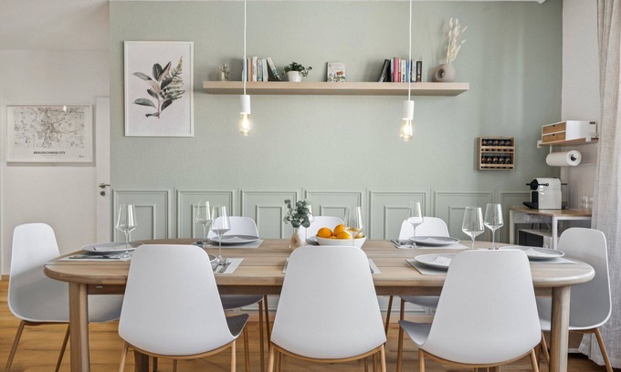 Braunschweig City Center Apartment | Hellohome Urban Design Apartment by the Castle 115 sqm Kicker
