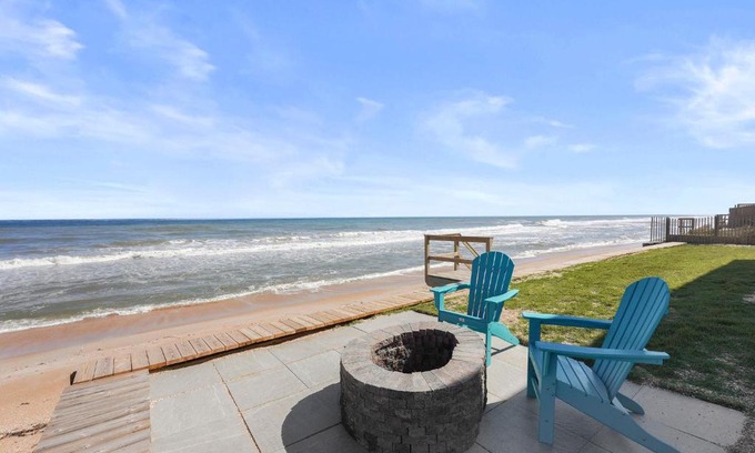 South Ponte Vedra Beach House | Hemingway Dream: Pet-Friendly Beachfront Getaway for 14