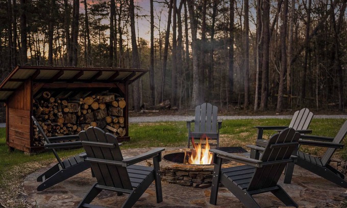 Pikeville House | Hemlock Haven - Fall Creek Falls Escape -Sleeps 16