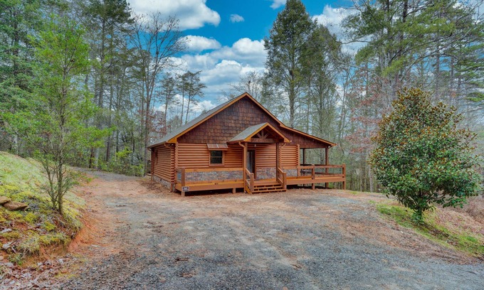 Cashes Valley Cabin | Experience Hemlock Haven: Pet-Friendly Oasis with Ocean Views
