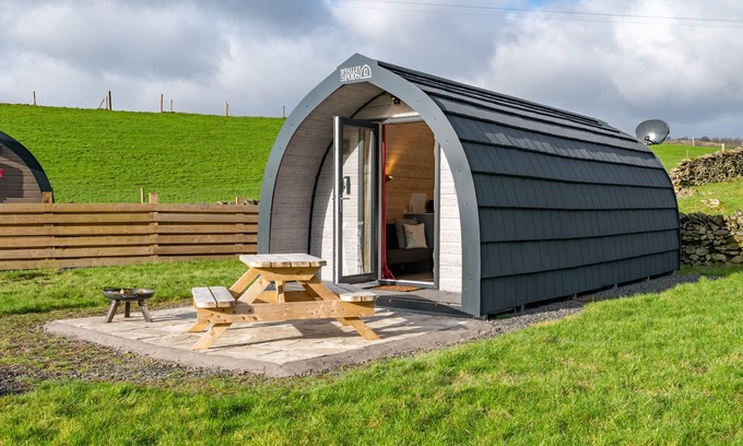 Underbarrow Cabin | Family-Friendly Hen House: Glamping Pod on a Working Farm