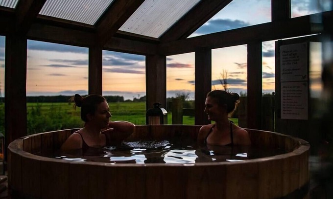 Scunthorpe Other | Ultimate Hen Party House with Private Spa & Catering