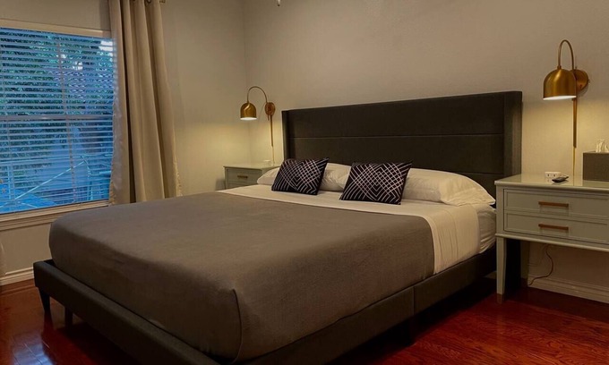 Knox - Henderson Apartment | Premier Henderson Haven with Kitchen & Private Patio