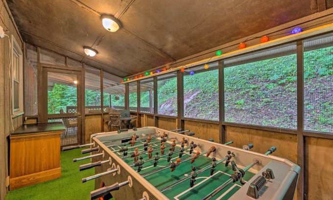 Bat Cave House | Pet-Friendly Hendersonville Retreat Near Lake Lure