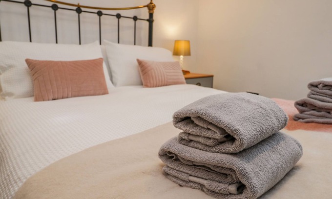 Guisborough Cottage | Henrietta's Cottage: Pet Friendly Retreat with Open Fire