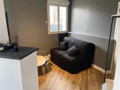 Toulouse South-East Apartment | Cozy Henrigolant Studio - Child Friendly & Highly Rated