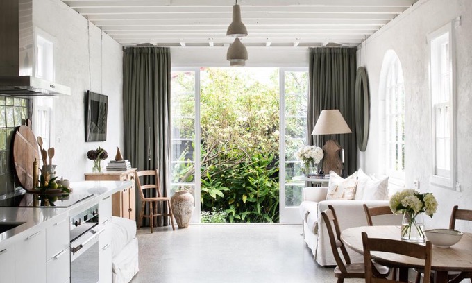 Launceston CBD House | Discover Henry’s on Balfour - Historic Elegance Awaits