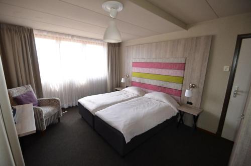 Landsrade Hotel | Cozy Herberg 't Voshoes: Family-Friendly with Breakfast