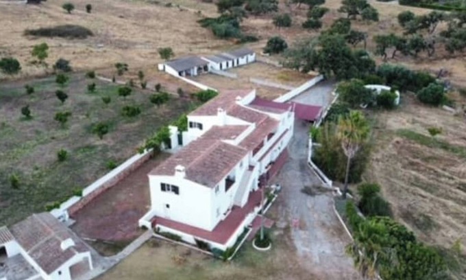 Bensafrim Apartment | Herdade do Castanheiro E, Bensafrim quiet country life a few minutes from Lagos.