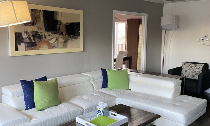 Northeast Reno House | Discover Your Ideal RENO Vacation Home - Pet Friendly & Cozy