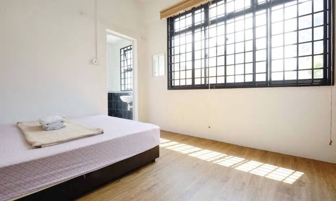 Lavender Apartment | Heritage Apartment: Cozy Master Room with Pool Access