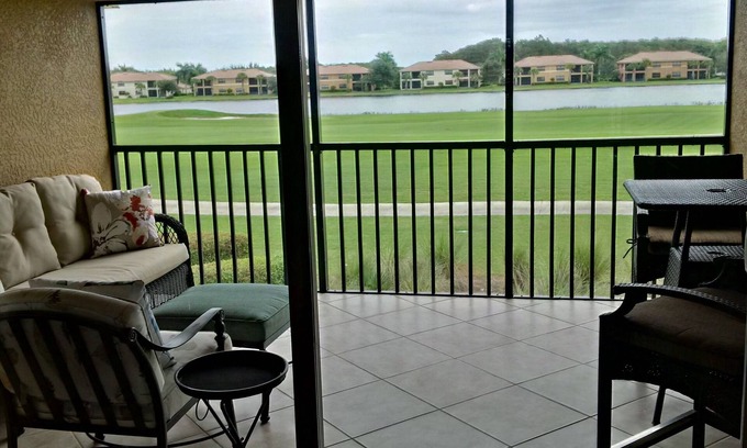 Naples Condo | Heritage Bay Condo with Pool and Ocean View Near Clubhouse