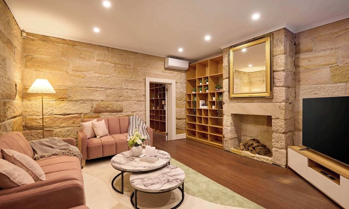 Woolloomooloo House | Heritage Charm | Free Parking | 5min Finger Wharf