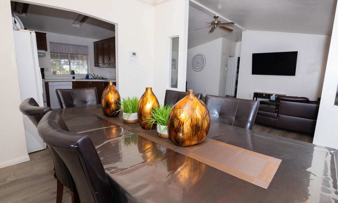 Pahrump House | Group-Friendly Heritage House: Rated 9.6 with Kitchen & Breakfast
