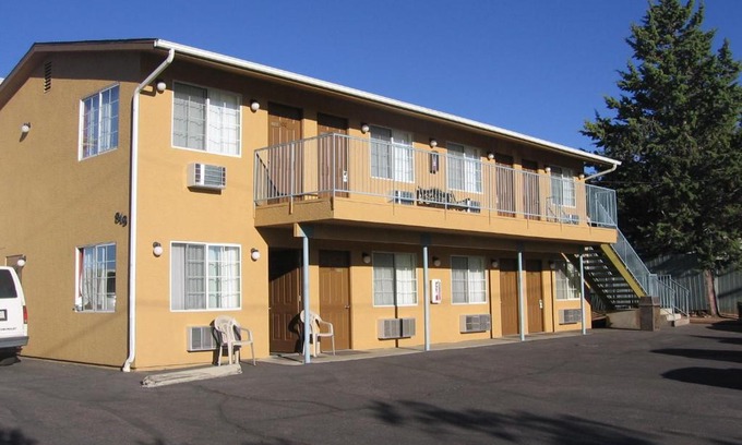 Prescott Hotel | Family-Friendly Stay at Heritage House Motel - Rated 7.9/10
