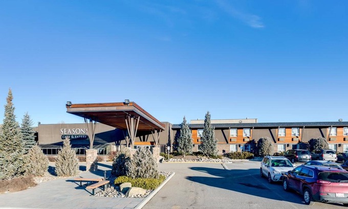 High River Hotel | Comfortable Heritage Inn Hotel & Convention Centre Awaits