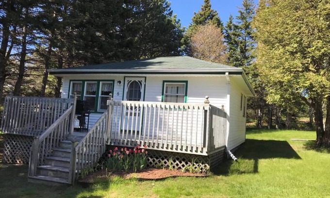 Stanhope Cottage | Heritage One-Bedroom Cottage (Cottage 8)