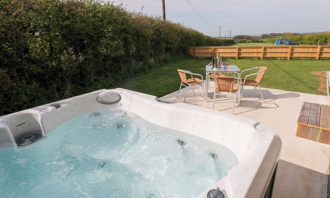 Monknash Cottage | Heritage Retreat