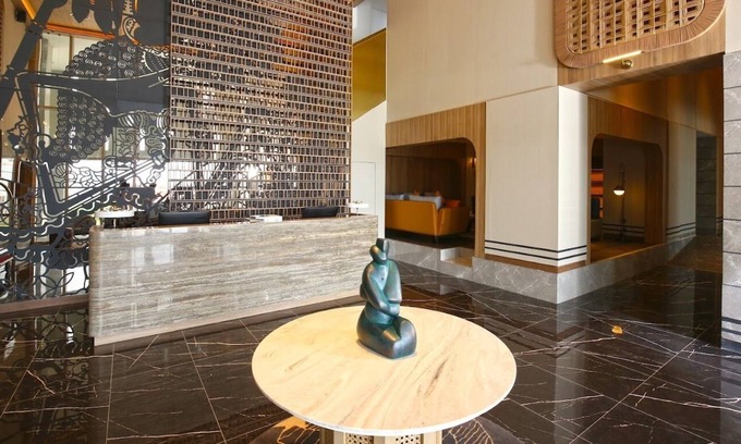 Mittakpheap House | Comfortable Stay at Herloom Serviced Residence with Pool