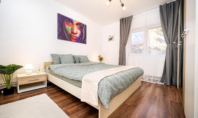 Timisoara Apartment | Family-Friendly Hermes Apart with Kitchen Amenities